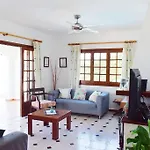 Maria Vistas Al Mar Y Piscina Privada فيلة *